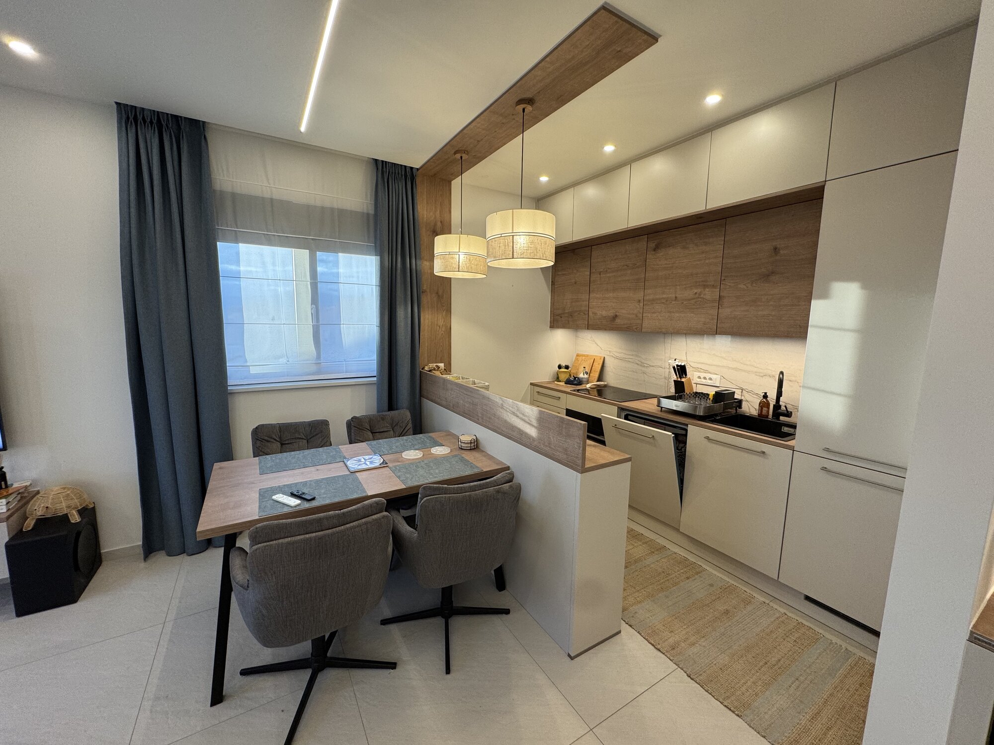 Living Room & Kitchen — photo 2