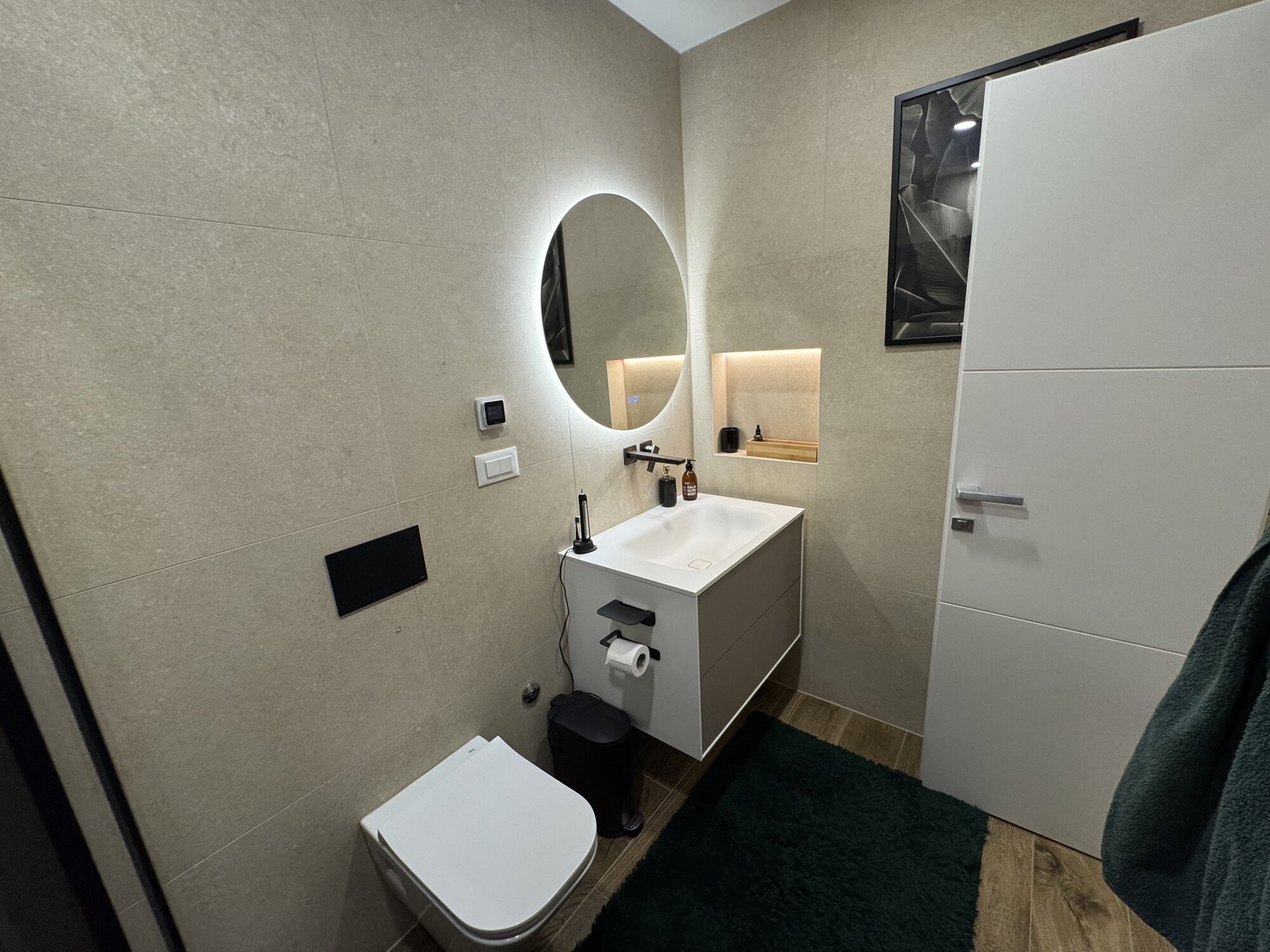 Bathroom (Toilet no. 2) — photo 3