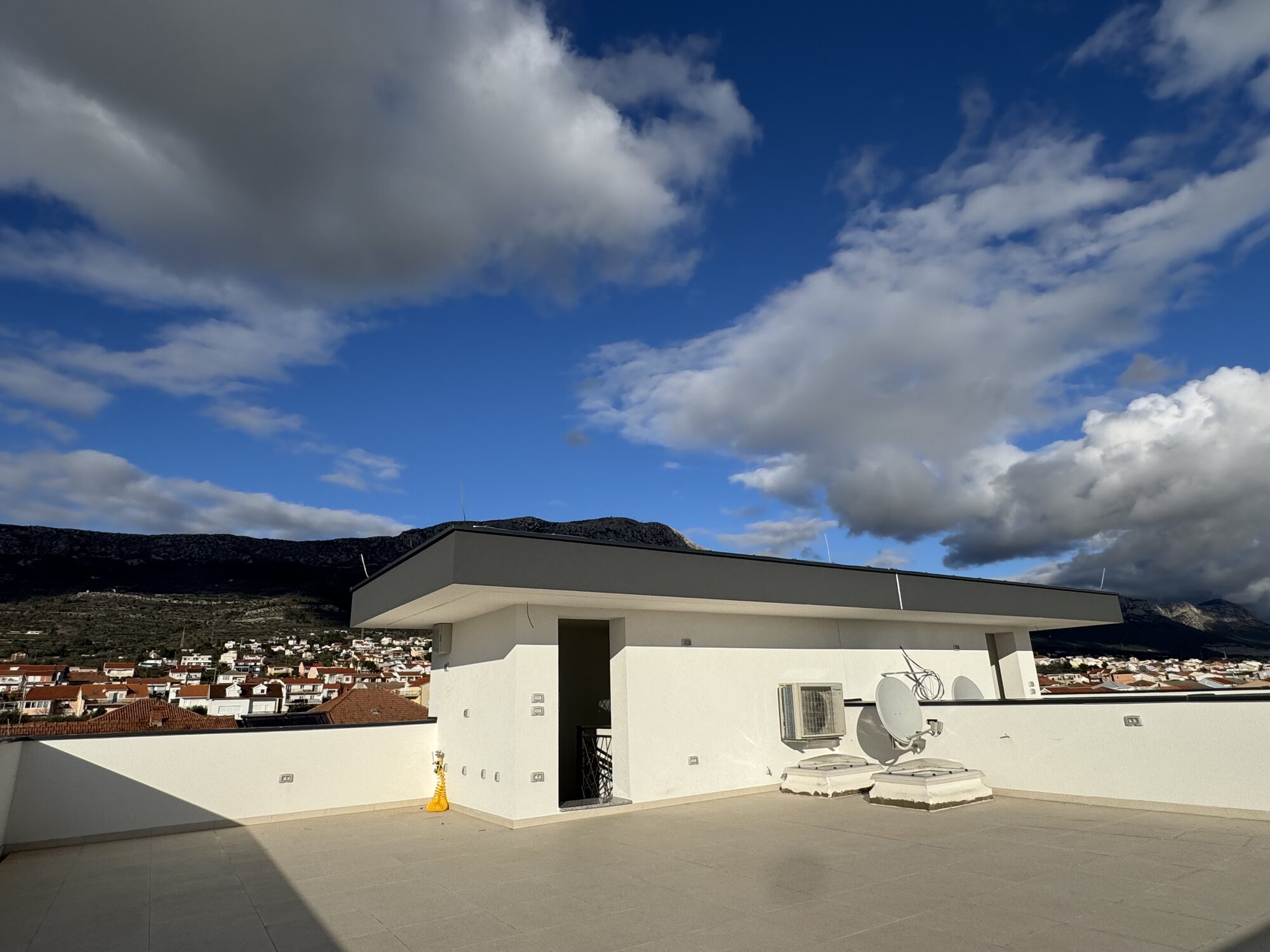 Private Rooftop Terrace — photo 6