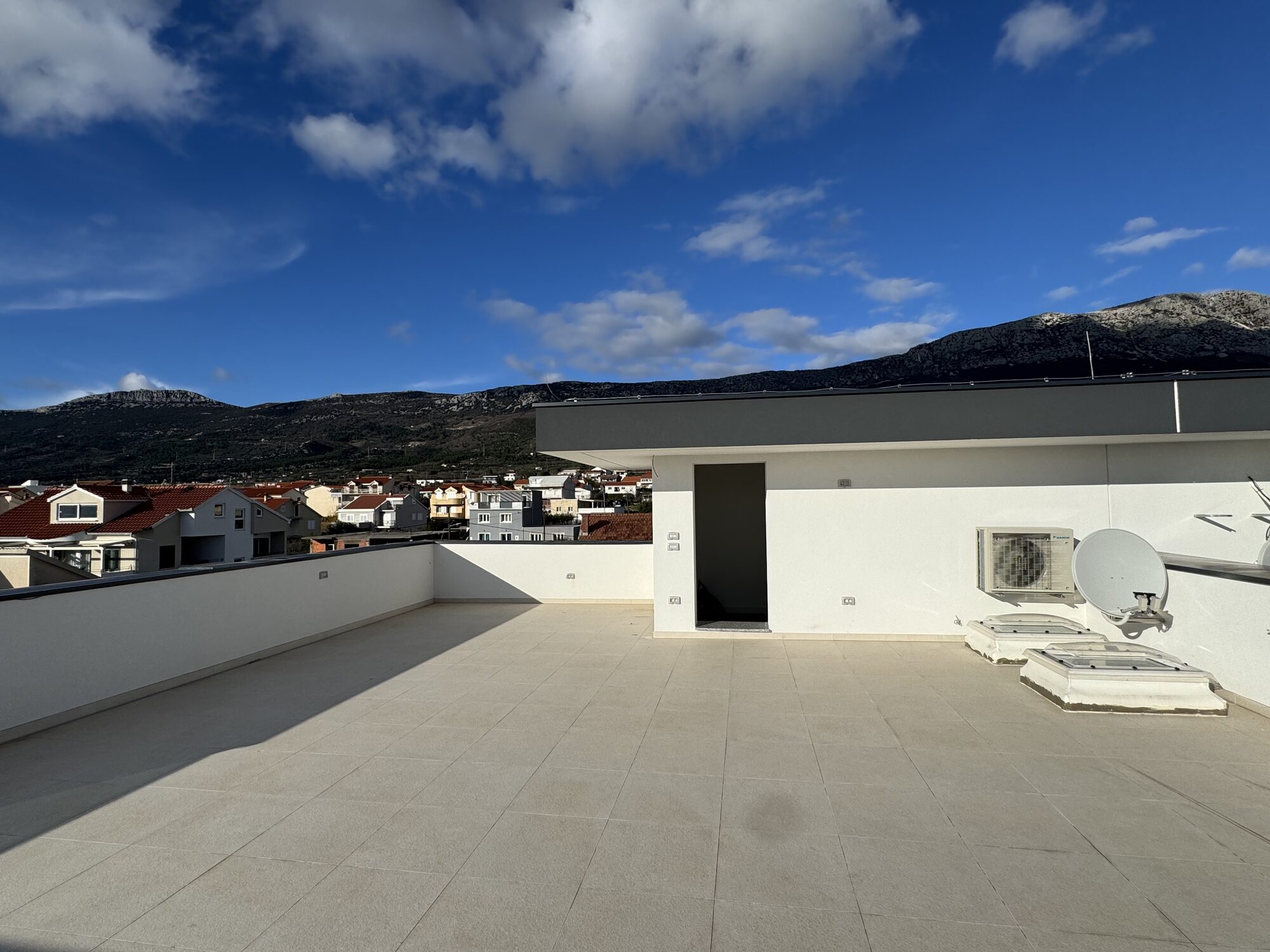 Private Rooftop Terrace — photo 7